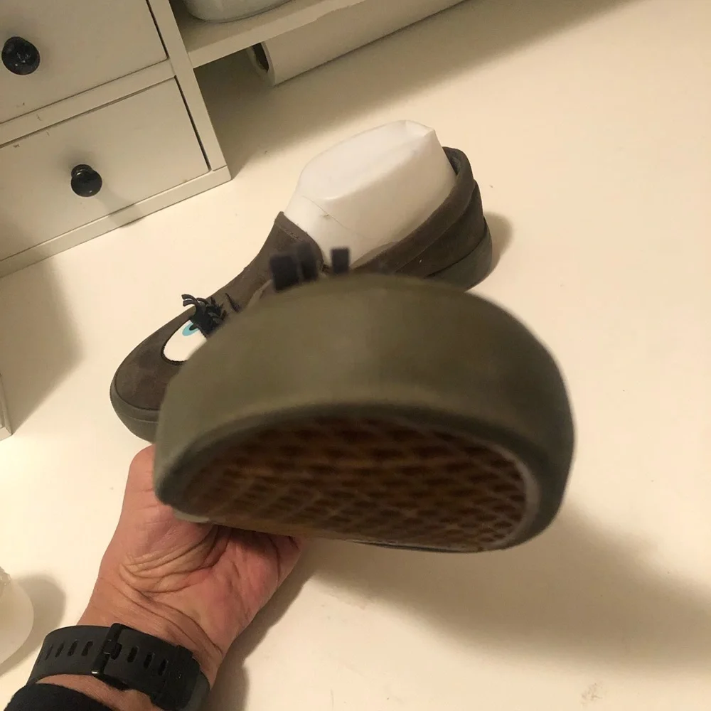 Via Pinky adorable shoes. Open and close eyes. - Picture 9 of 11